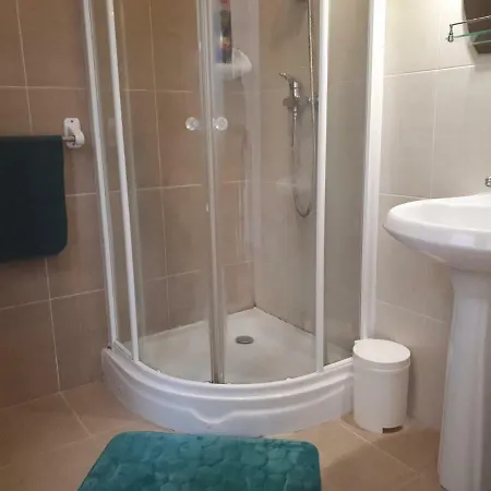 Double Bedroom With Private Bathroom/balcony Near Sea Πανσιόν Tal-Hriereb