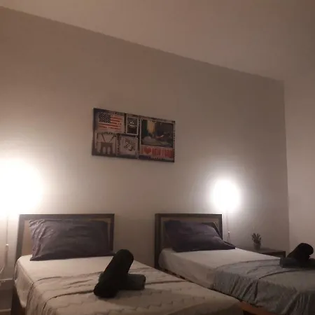 Double Bedroom With Private Bathroom/balcony Near Sea *