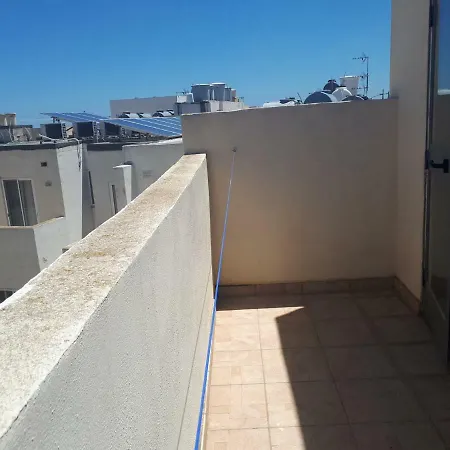 Double Bedroom With Private Bathroom/balcony Near Sea Guest house *